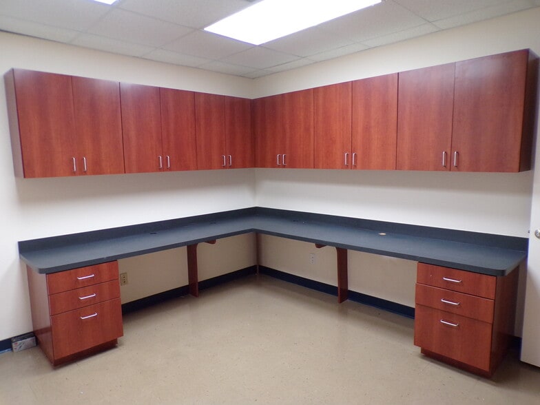 More Photos Of 1818 Harden Blvd, Lakeland Office For Lease