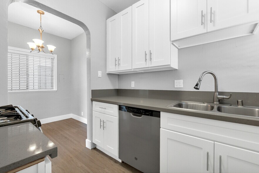 More Photos Of 1211 Magnolia Ave, Long Beach Apartments For Sale