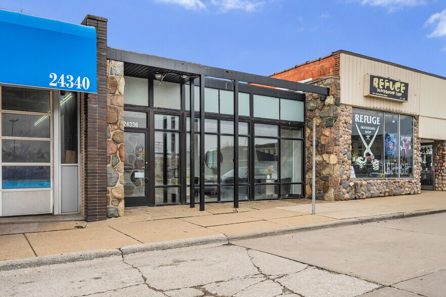 Primary Photo Of 24336 Michigan Ave, Dearborn Freestanding For Lease