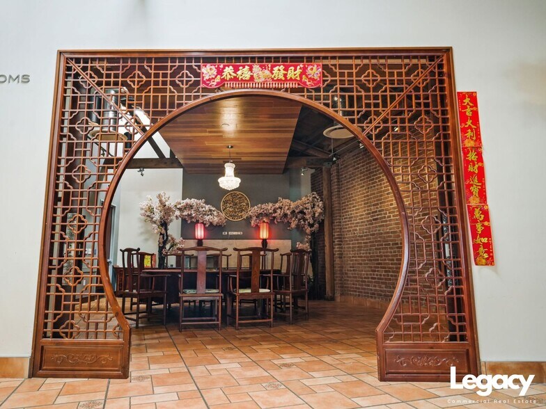 More Photos Of 9540 Washington Blvd, Culver City Restaurant For Sale