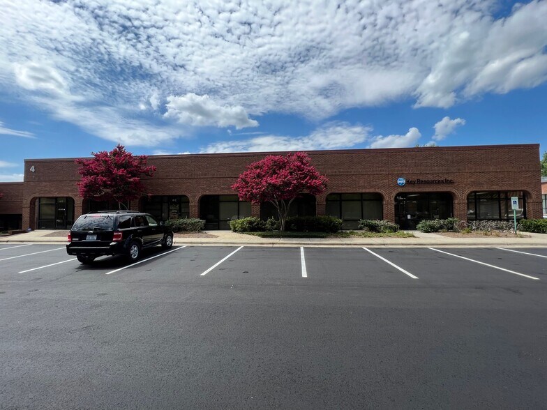 More Photos Of 18-22 Oak Branch Dr, Greensboro Light Distribution For Lease