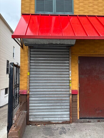 More Photos Of 760 New Lots Ave, Brooklyn Storefront Retail Office For Lease