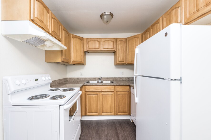 More Photos Of 8415 N Fessenden St, Portland Apartments For Sale