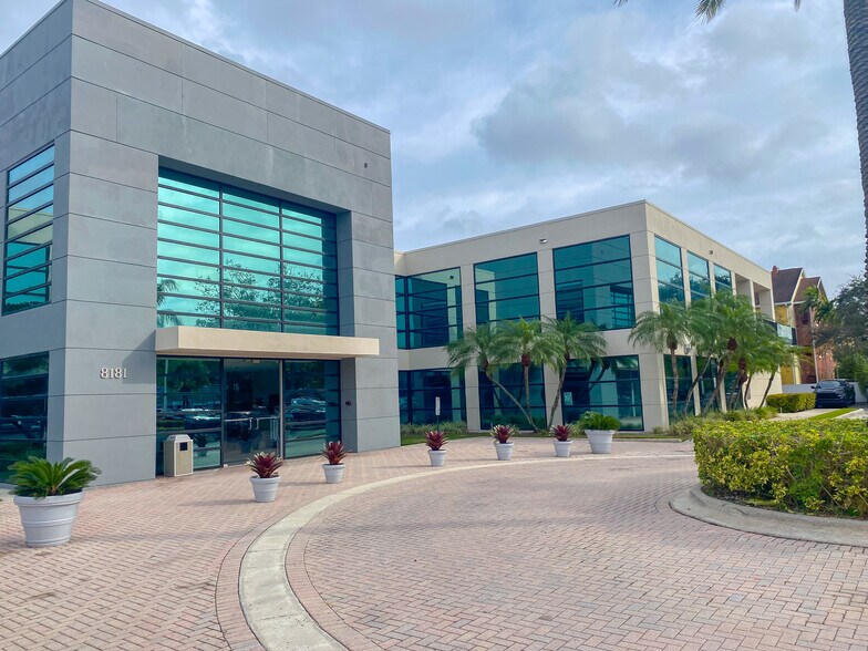 More Photos Of 8181 NW 154th St, Miami Lakes Office For Lease