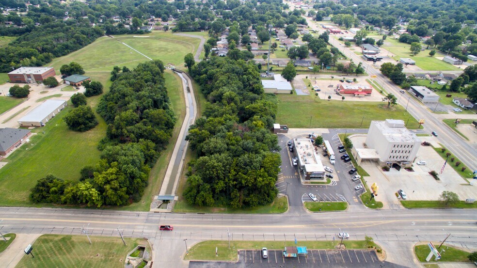 More Photos Of 104 N York St, Muskogee Land For Sale