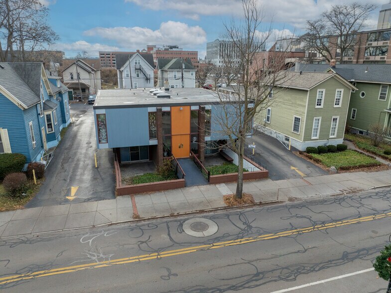 More Photos Of 71 Park Ave, Rochester Medical For Sale