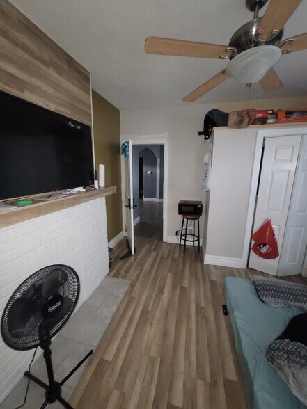 More Photos Of 2536 Indianapolis Ave, Indianapolis Apartments For Sale