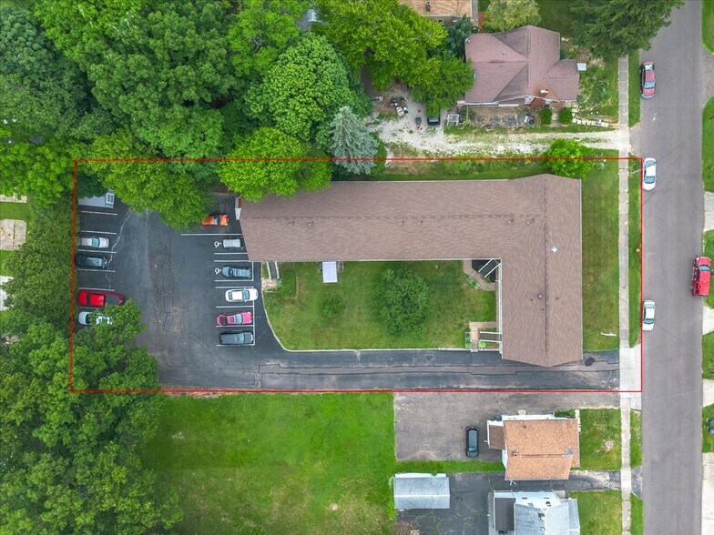 More Photos Of 2615 Ellet Ave, Akron Apartments For Sale