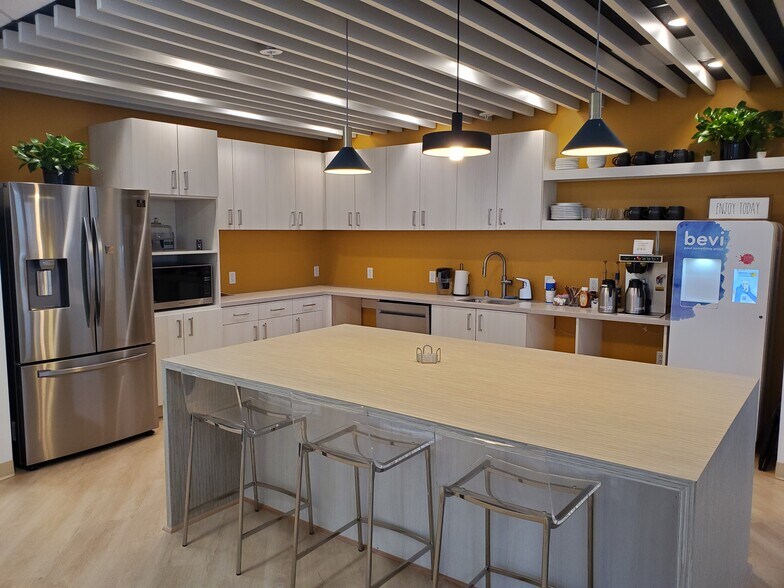 More Photos Of 1900 S norfolk St, San Mateo Coworking Space