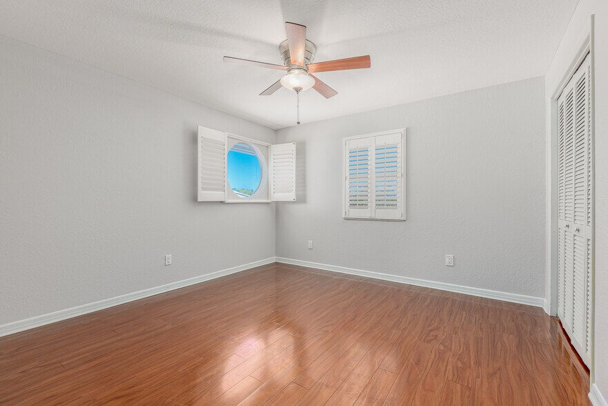 More Photos Of 806 Indian River Dr, Sebastian Marina For Sale