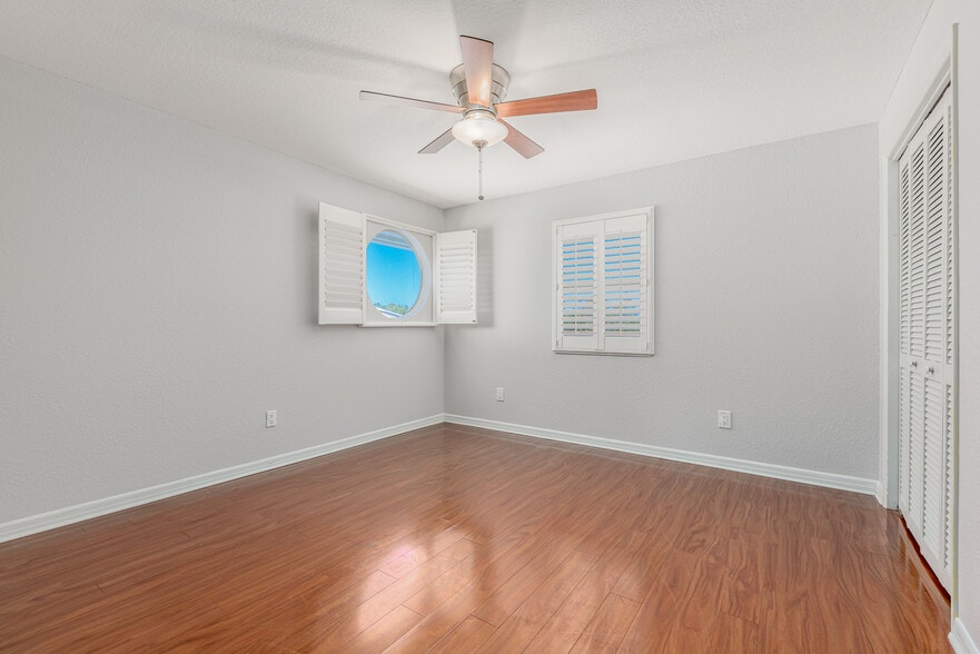 More Photos Of 806 Indian River Dr, Sebastian Marina For Sale