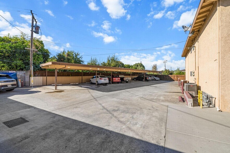 More Photos Of 6004-6012 Gloria Dr, Sacramento Apartments For Sale