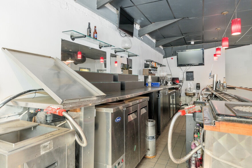 More Photos Of 14960 Main St, Alachua Restaurant For Lease