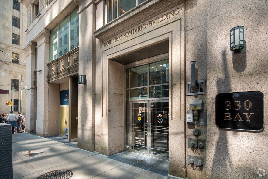 More Photos Of 330 Bay St, Toronto Office For Lease