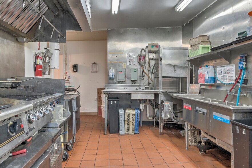 More Photos Of 10 NH Route 12 S, Fitzwilliam Restaurant For Sale