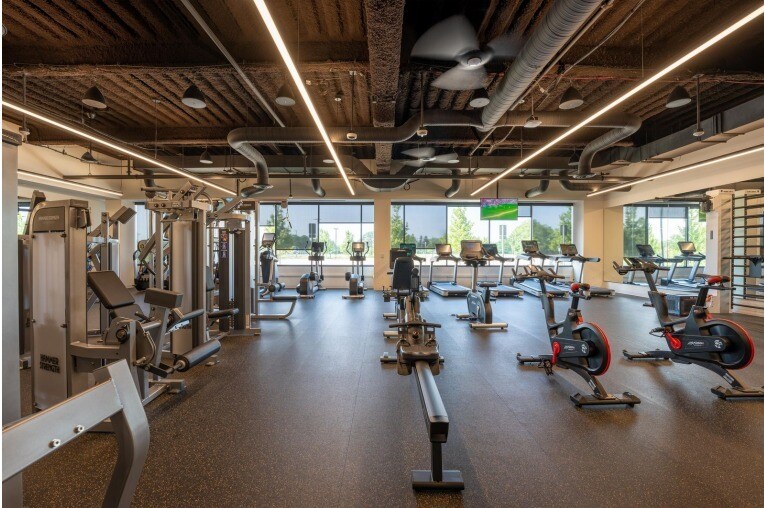 More Photos Of 35555 W 12 Mile Rd, Farmington Hills Office For Lease