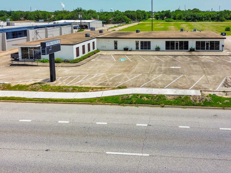 More Photos Of 2701-2709 Palmer Hwy, Texas City Storefront Retail Office For Sale