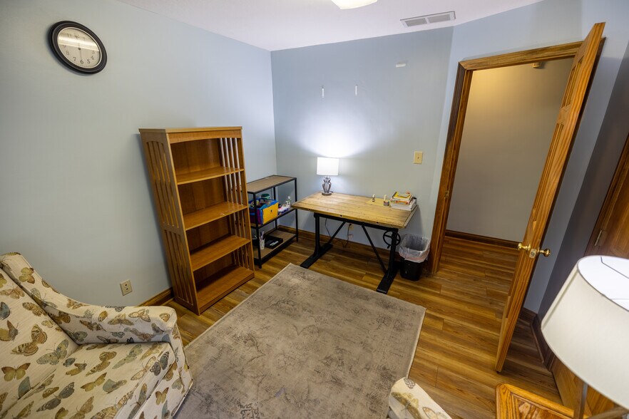 More Photos Of 10 Dun Rd, Chillicothe Office For Sale
