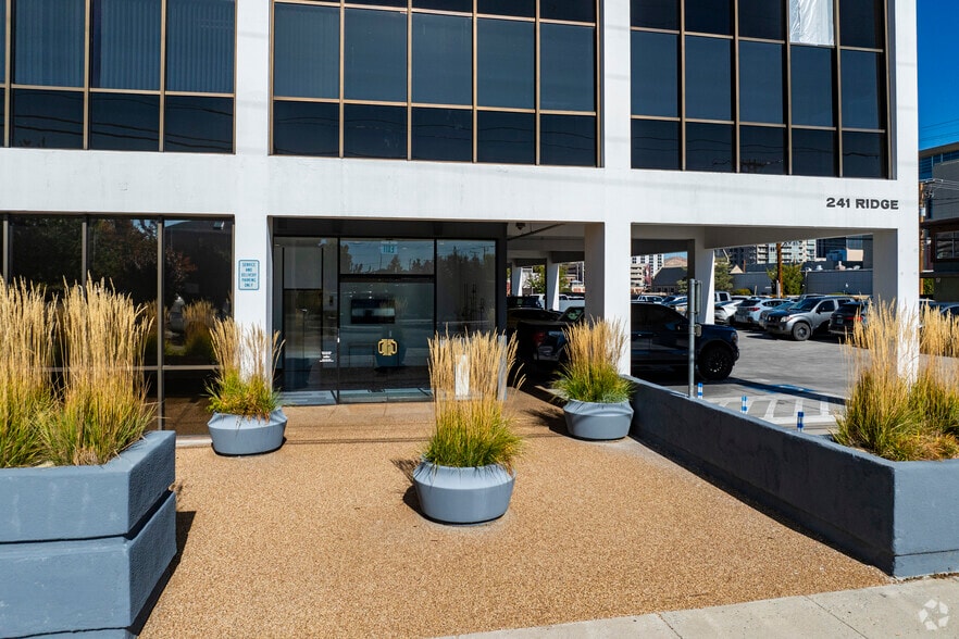 More Photos Of 241 Ridge St, Reno Medical For Lease