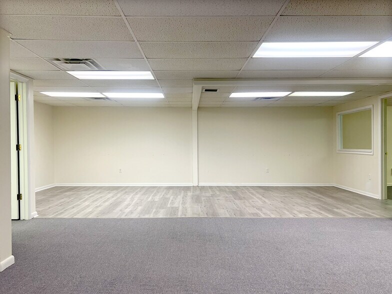 More Photos Of 2105-2133 W 8th St, Erie Office For Sale