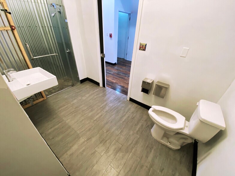 More Photos Of 2147 Second Ave, New York Apartments For Lease