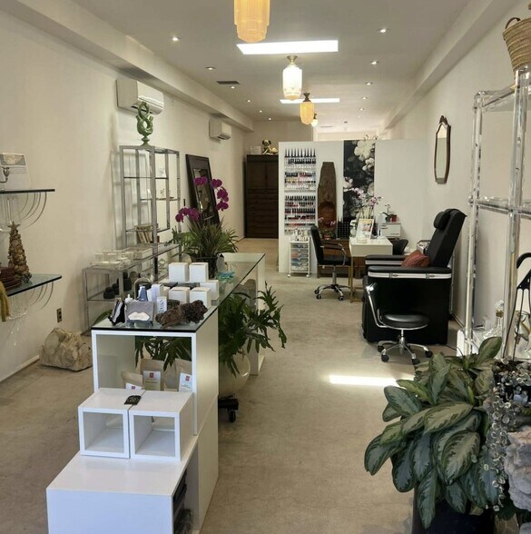 More Photos Of 2572 Mission St, San Marino Storefront For Lease