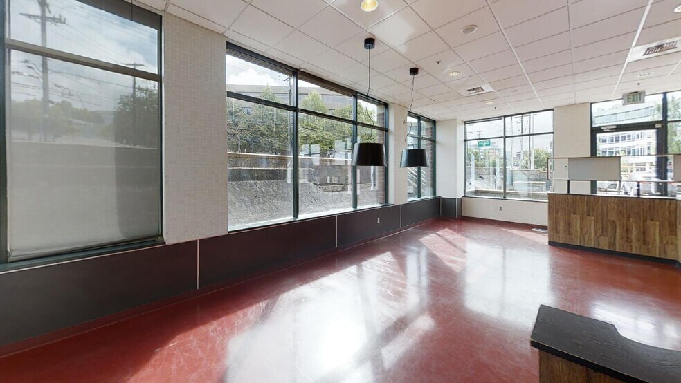 More Photos Of 351 Elliott Ave W, Seattle Unknown For Lease