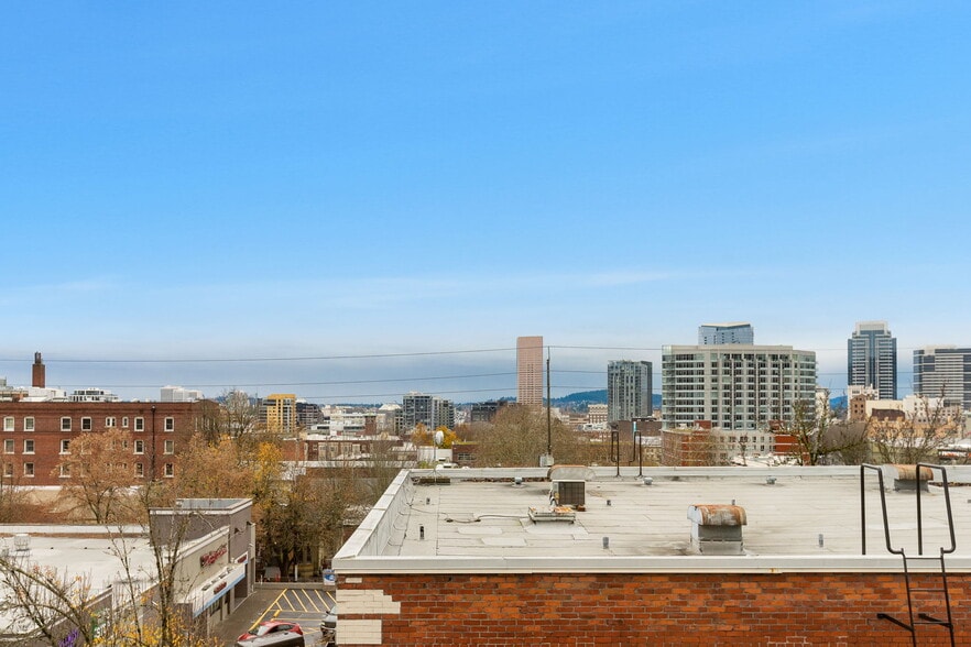 More Photos Of 2157 W Burnside St, Portland Apartments For Sale