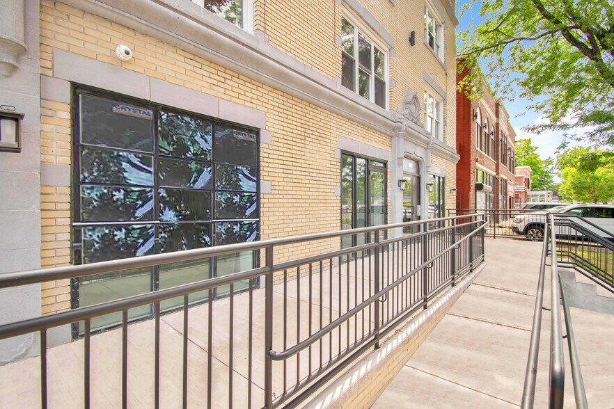 More Photos Of 479 Farmington Ave, Hartford Storefront Retail Residential For Lease