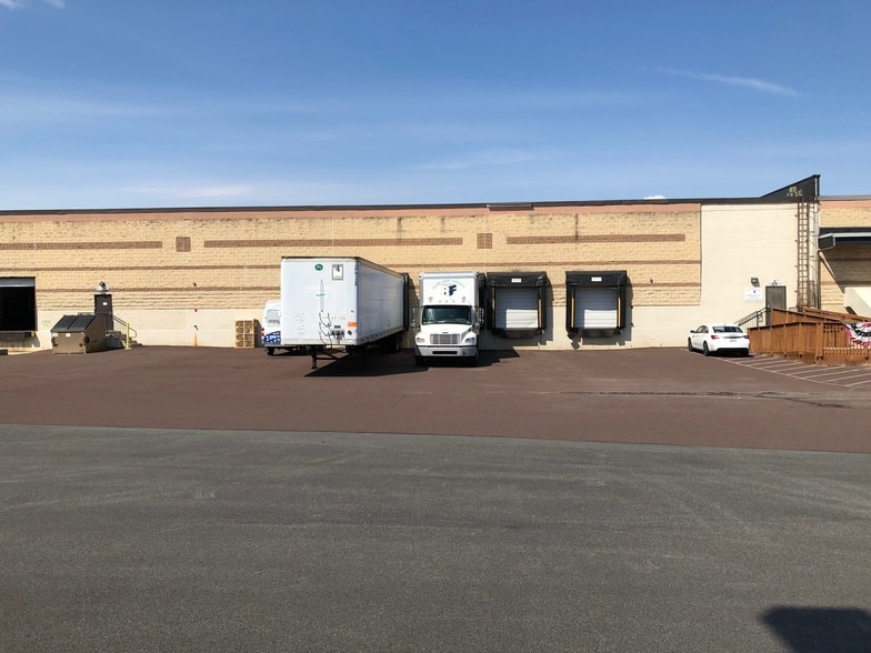 Primary Photo Of 122 Mill Rd, Oaks Warehouse For Lease