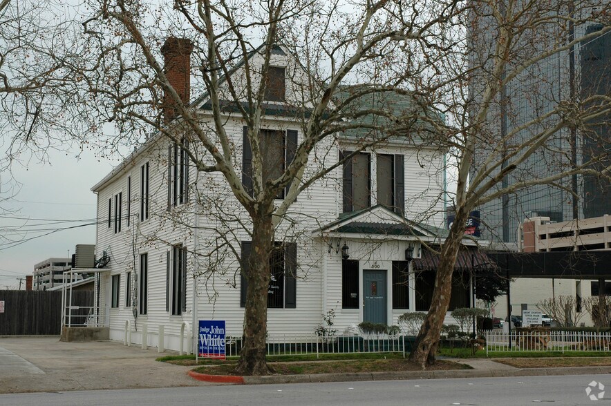 More Photos Of 500 E Belknap St, Fort Worth Office For Lease