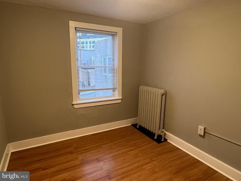 More Photos Of 120 W Girard Ave, Philadelphia Apartments For Sale