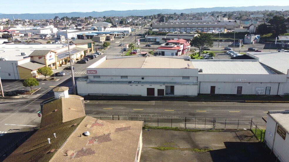 More Photos Of 1626-1628 Broadway, Eureka Freestanding For Sale