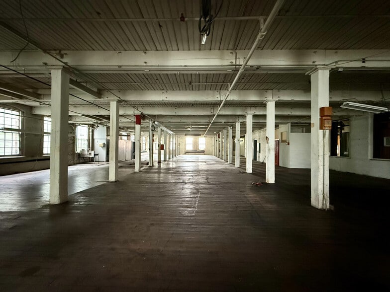More Photos Of 110 Winter St, Holyoke Manufacturing For Lease
