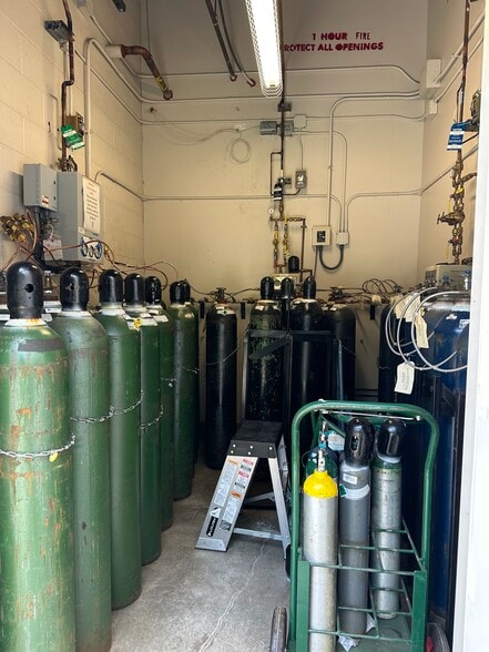 More Photos Of 1310 SE West Star Ave, Port Saint Lucie Hospital For Sale