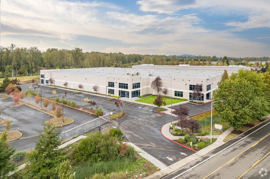 More Photos Of 19018 NE Portal Way, Portland Manufacturing For Lease