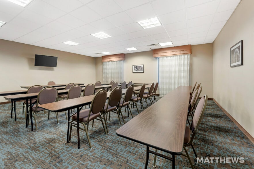 More Photos Of 13320 Ali Ghan Rd NE, Cumberland Hotel For Sale