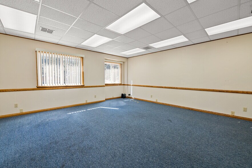 More Photos Of 41656 Big Bear Blvd, Big Bear Lake Freestanding For Sale