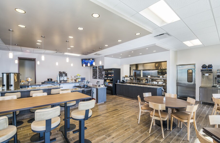 More Photos Of 14675 Dallas Pky, Dallas Office For Lease