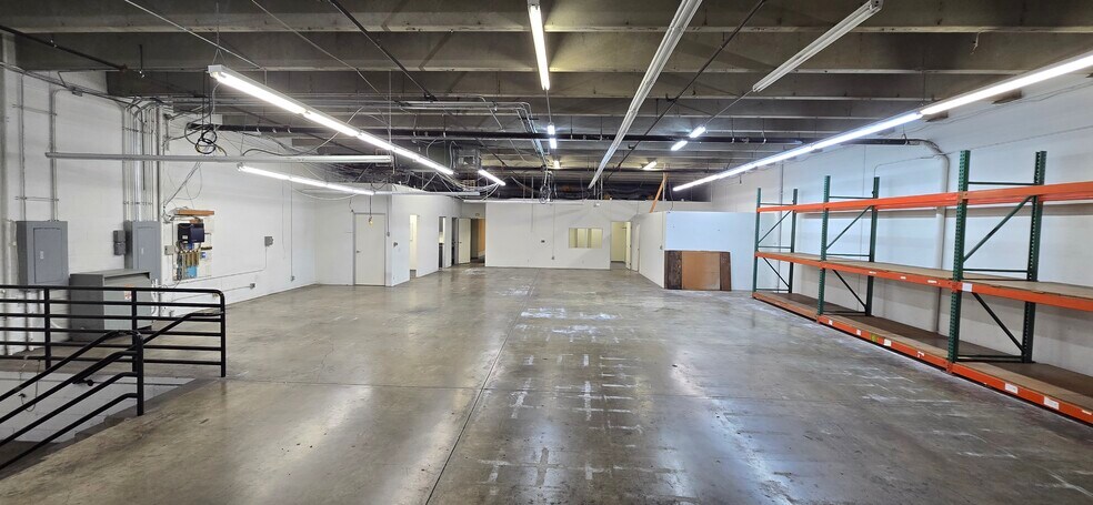 More Photos Of 3465 S Main St, Los Angeles Manufacturing For Lease