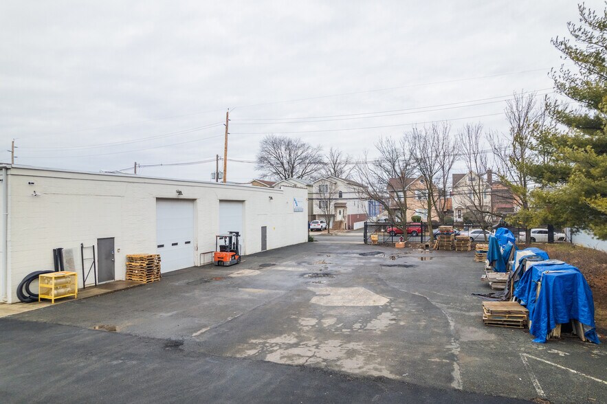 More Photos Of 663 Pennsylvania Ave, Elizabeth Warehouse For Lease