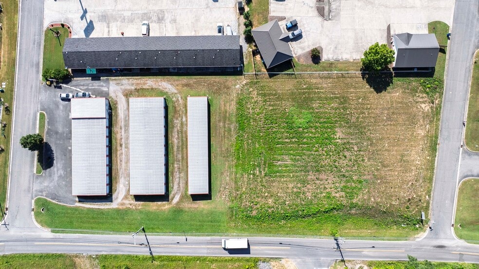 More Photos Of 191 Bernham Dr, Cleveland Self Storage For Sale