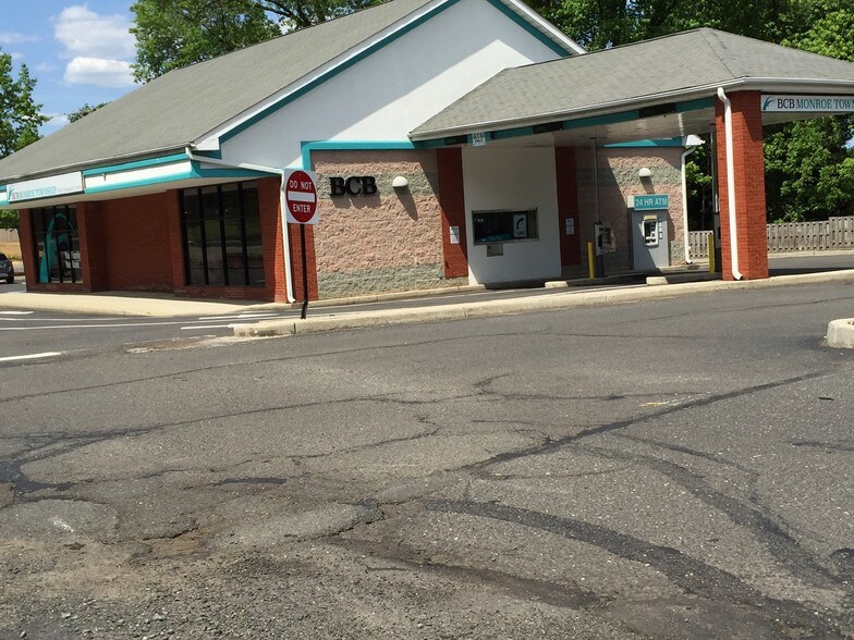 More Photos Of 475 Spotswood Englishtown Rd, Monroe Township Storefront For Sale