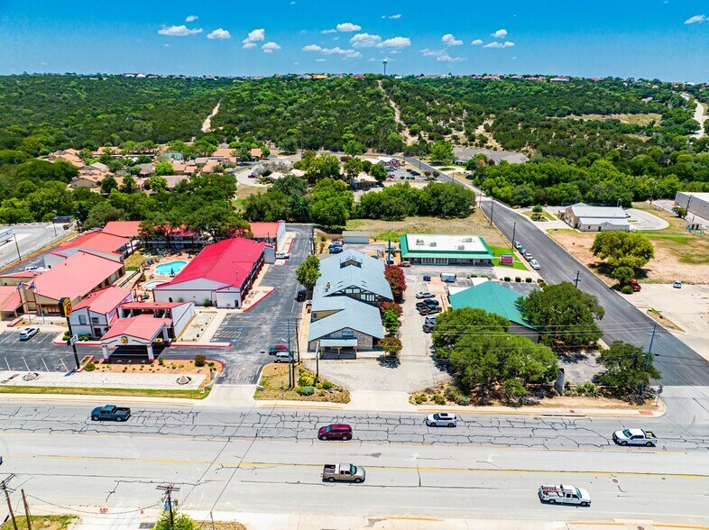 More Photos Of 2125 Sidney Baker St, Kerrville Storefront Retail Office For Sale