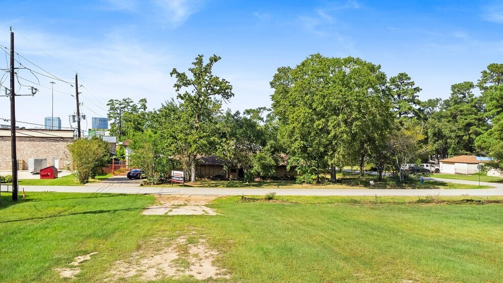 More Photos Of 186 Spring Pines Dr, Spring General Retail For Sale