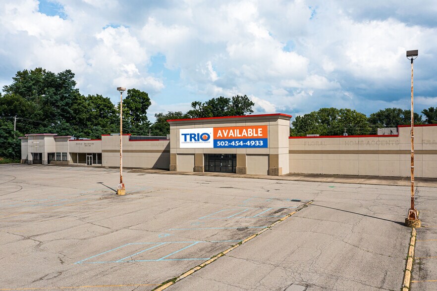 Primary Photo Of 748-754 E Lewis and Clark Pky, Clarksville General Retail For Lease