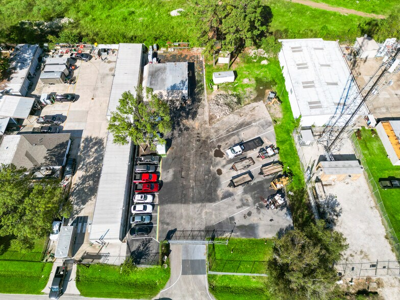 More Photos Of 9902 Franklin Rd, Houston Self Storage For Sale