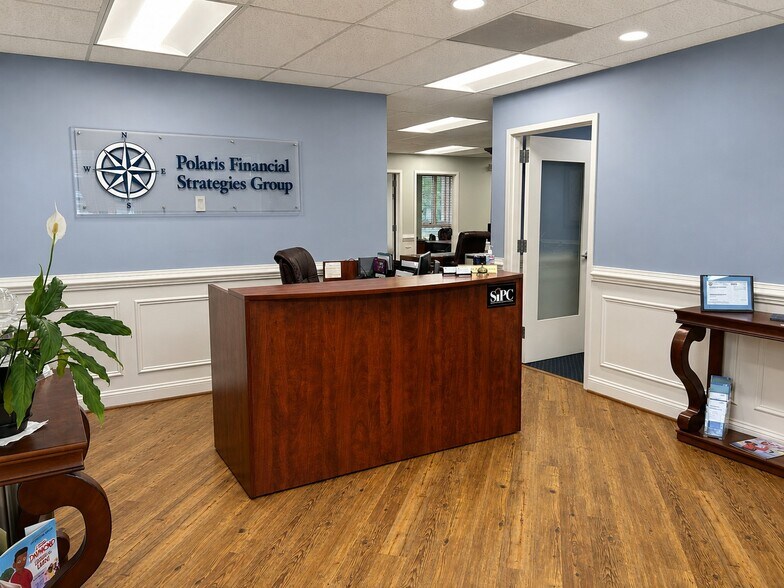 More Photos Of 2 Cardinal Park Dr, Leesburg Medical For Sale