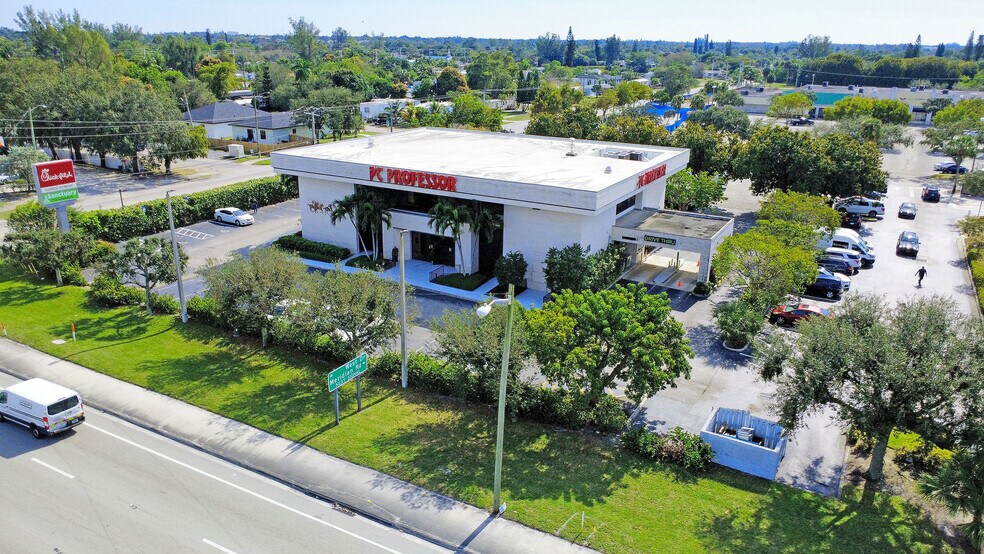 Primary Photo Of 6000 W Okeechobee Blvd, West Palm Beach General Retail For Lease