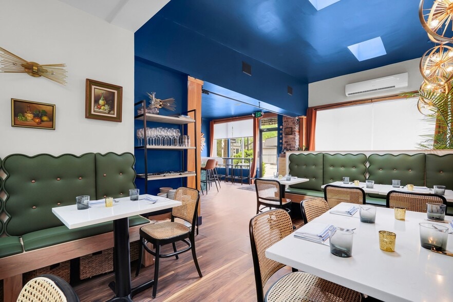 More Photos Of 2312 Abercorn St, Savannah Storefront Retail Residential For Sale